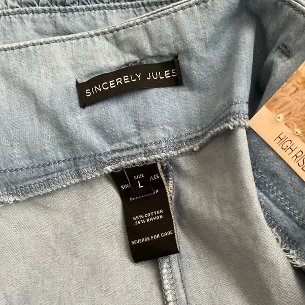 Sincerely‎ Jules High Waist Ruffle Hemline Chambray Shorts Size Large New - Image 3