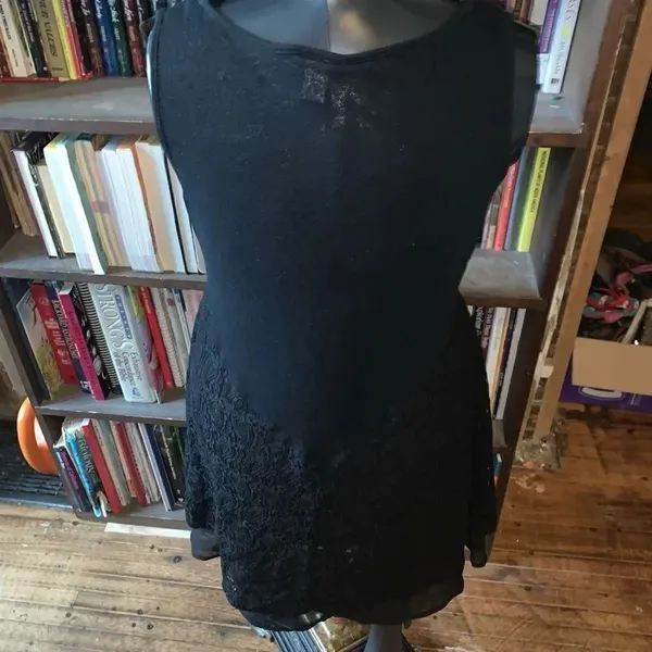 Torrid 1x flowy sleeveless boho black tunic - Image 3
