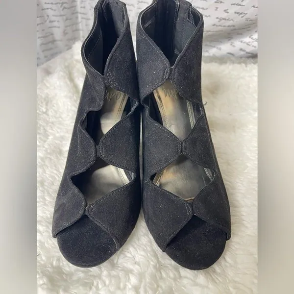 IMB suede black boot shoes with peep hole size‎ 7 - Image 2