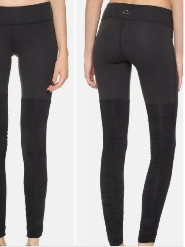 Beyond Yoga Black High-Rise Ruched Leggings Leg Warmer Ballet - Image 2