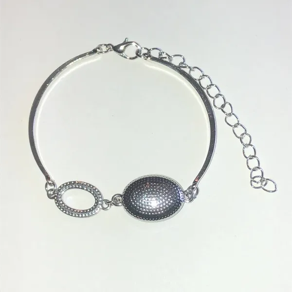Silver Tone Bracelet with Purple Stone and Rhinestone Halo - Image 5