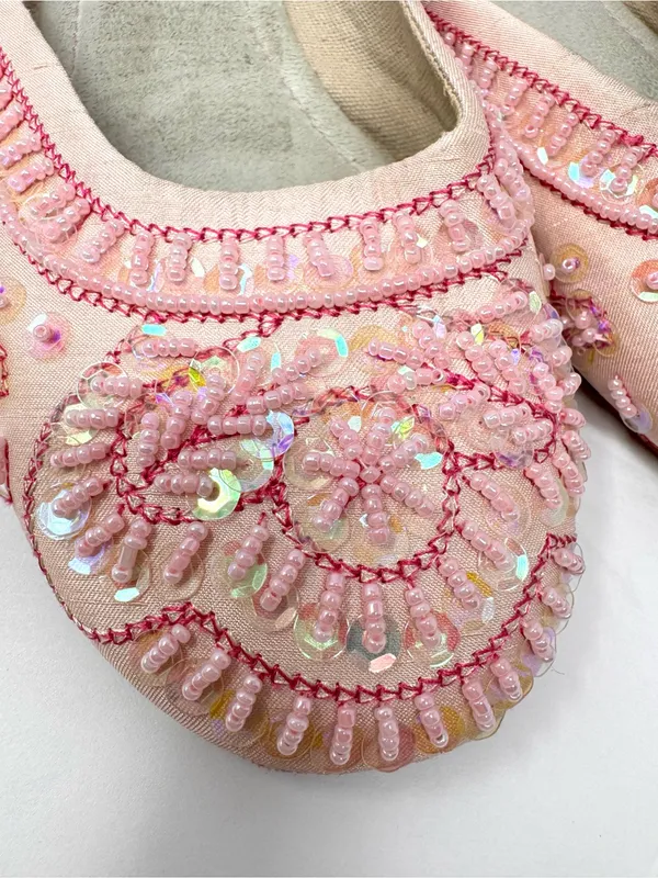 REPORT bubble gum pink fabric/sequins/beading slides, unmarked size 9 - Image 8