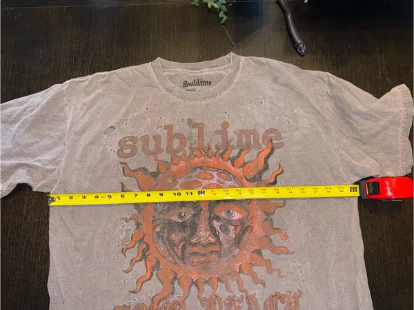 Sublime Long Beach Distressed Graphic Tee Y2K Vintage Grunge Unisex Streetwear - Image 6
