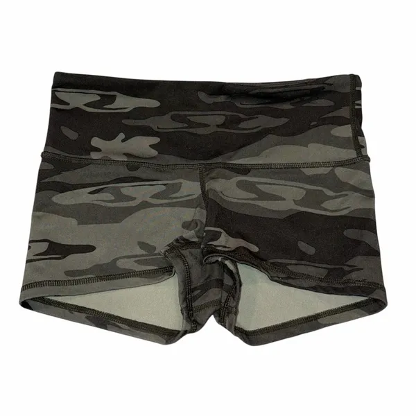 Lululemon Wren/Retro Green Camo Boogie Shorts size 2 - Image 4