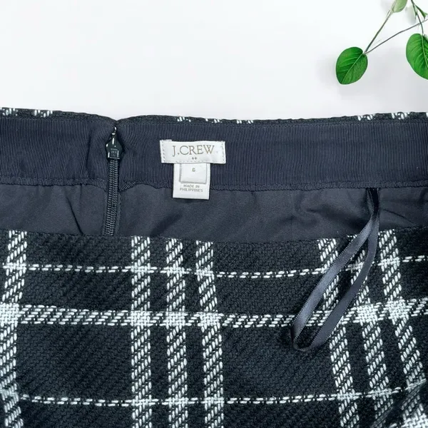 J.Crew Black & White Plaid Tweed Mini Skirt - Image 9