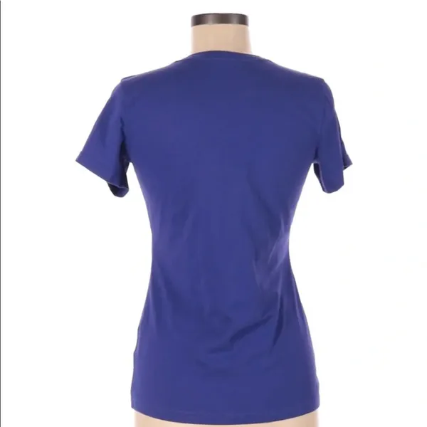 Nike Dri Fit purple medium slim fit gym/tennis top - Image 2