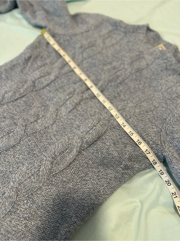 LL Bean blue chunky cable knit Sz:M mock neck wool/angora blend winter sweater. - Image 6
