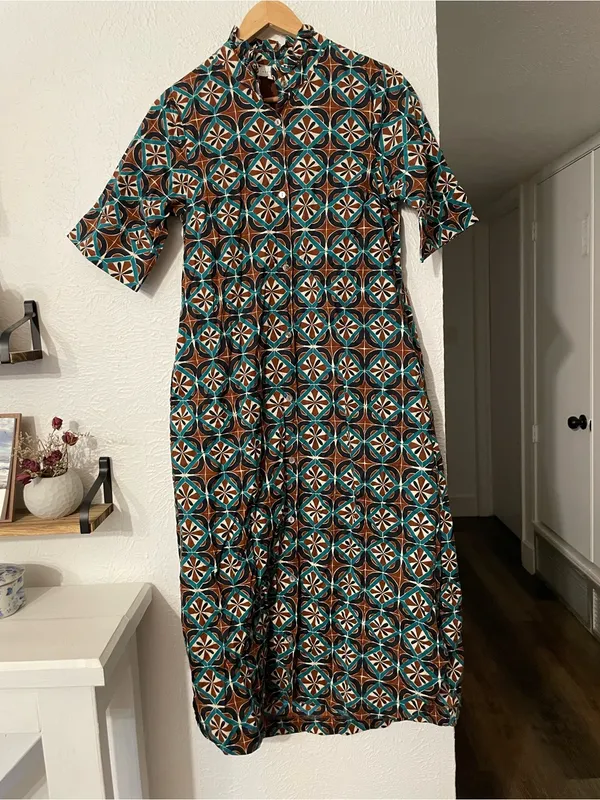 NWOT Entro Geo Melody Tile-Print V-Neck Maxi Dress Small - Image 2