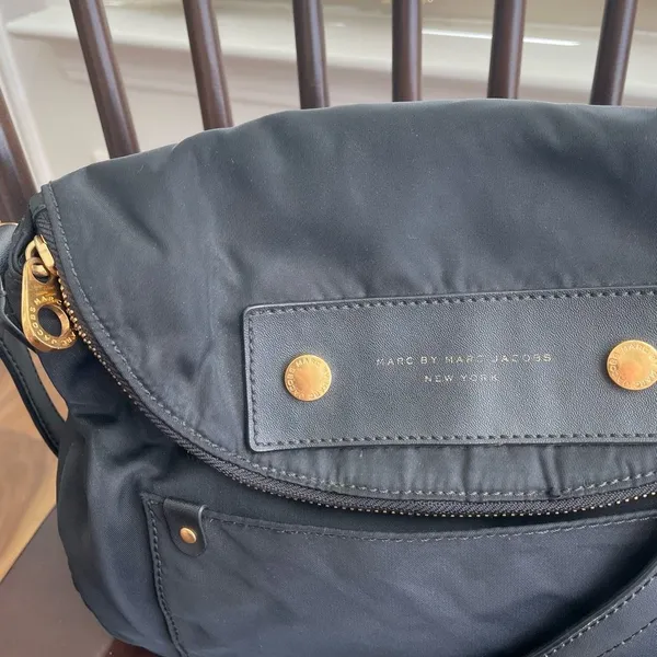 Marc Jacobs Preppy Nylon Messenger Bag Black Gold $200 - Image 3