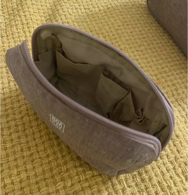 Boa Cay Purple Toiletry & Makeup Bag Set - Image 10