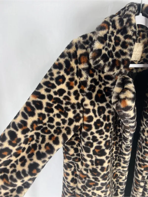 Altar’d State Leopard Print Faux Fur Coat Size Small Mob Wife - Image 5