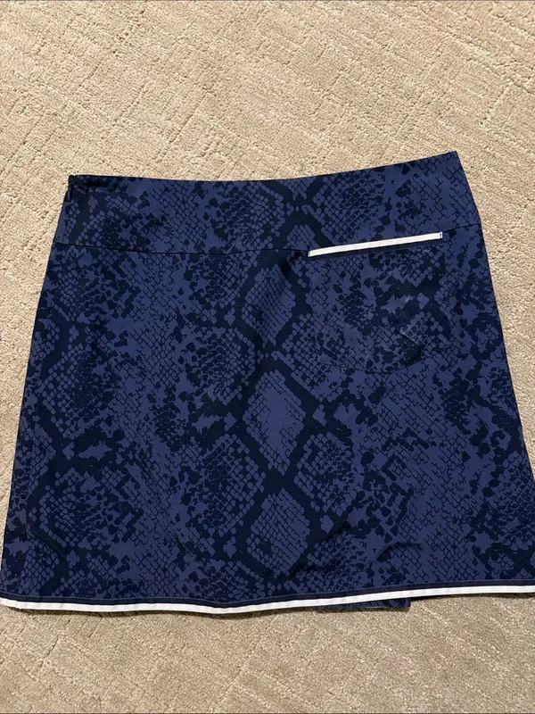 Golftini Dark and Stormy blue/ black golf skort sz 10 - Image 4