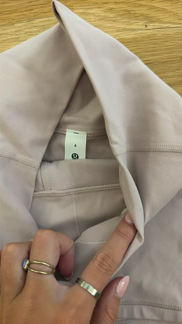 Lululemon align shorts - Image 3
