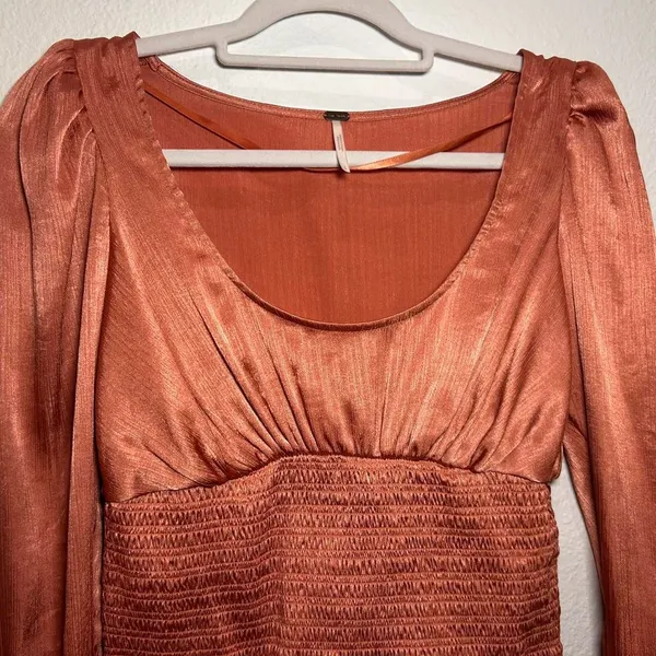 Free People Santiago Satin Cropped Blouse – Romantic Puff Sleeve Y2K (S) - Image 5