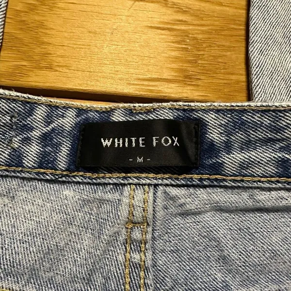 White fox acid wash jeans size medium - Image 7
