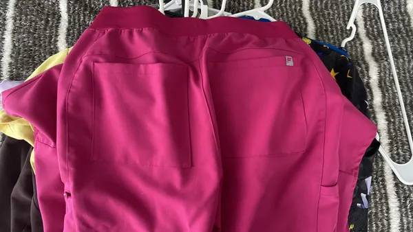 Fabletics Scrub Set - Image 3