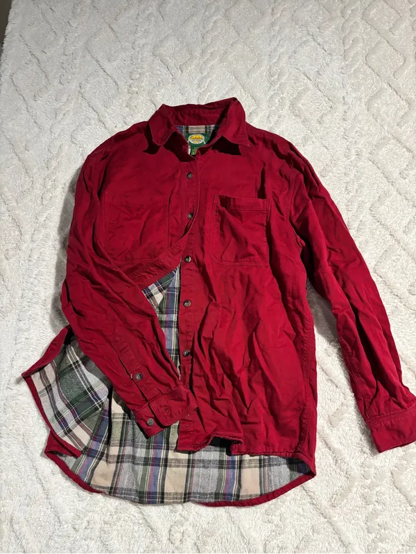 Cabelas medium women button down - Image 2