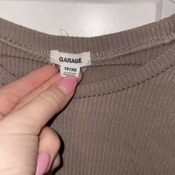 Brown ribbed long sleeve - Image 2