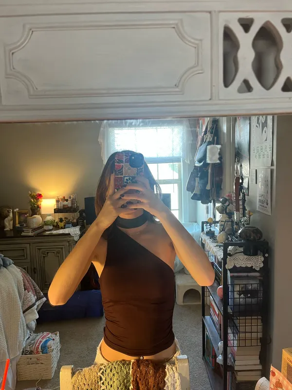 H&M Off-The-Shoulder Crop Top - Image 3