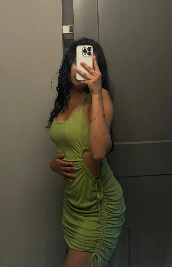 green dress Size M - Image 2