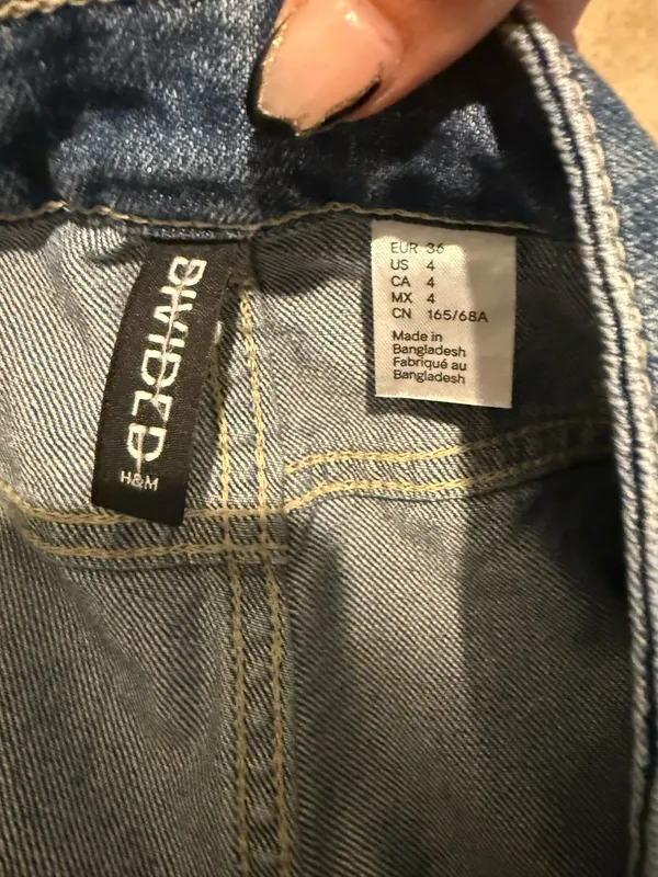 divided jean shorts  - Image 3