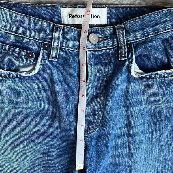 reformation mid crop flare jeans baltic - Image 7