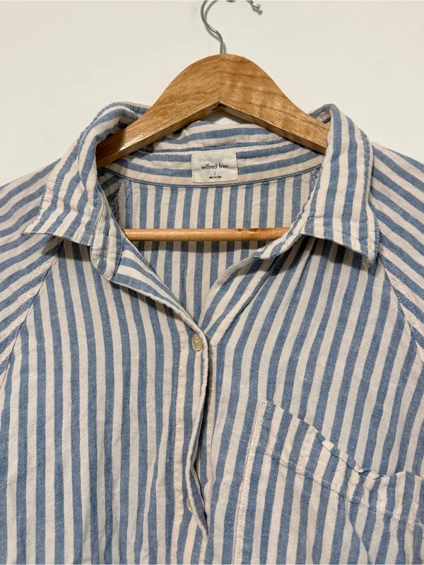 Aritzia Wilfred Free Boyfriend Linen Shortsleeve Shirt Striped Blue Size Large - Image 4