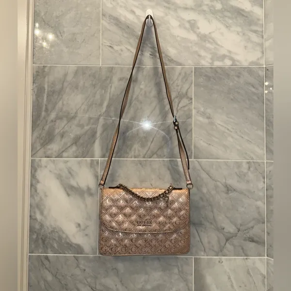GUESS Women's Pink Shoulder Bag chain - Image 5