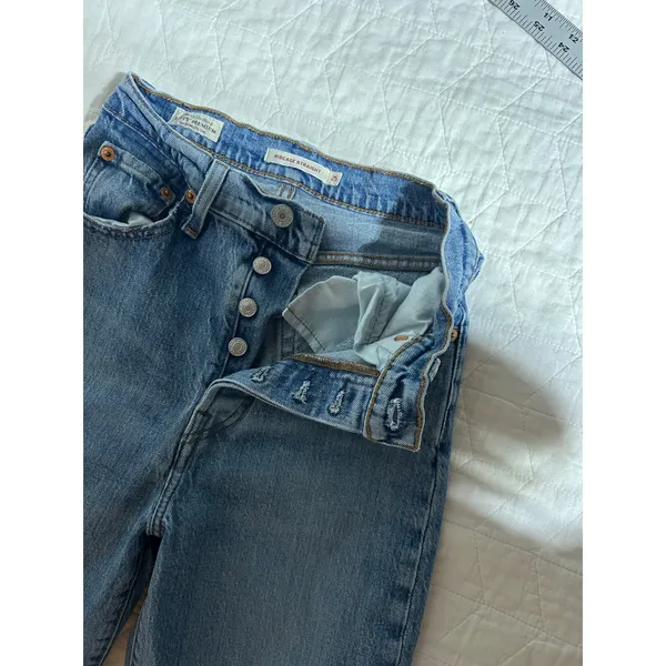 Levi's Levi Strauss Premium Ribcage Straight Jeans Distressed Light Wash Women W25‎ L27 - Image 4