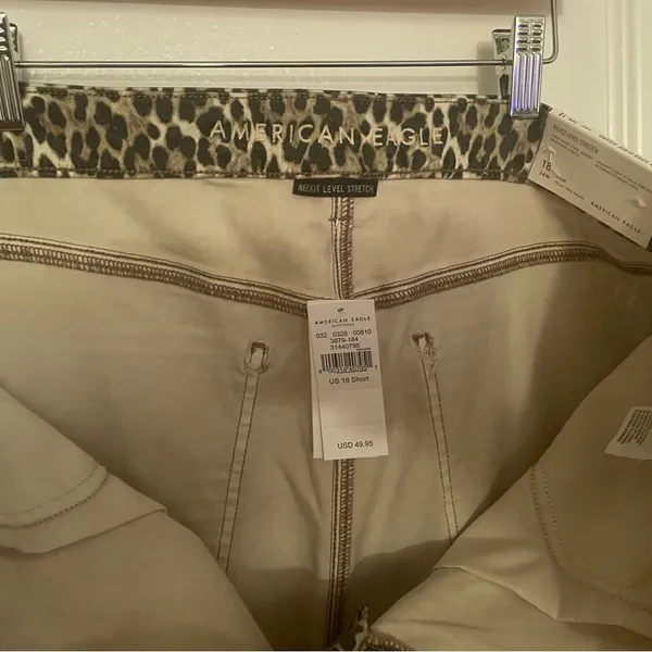American Eagle Outfiters - Image 7