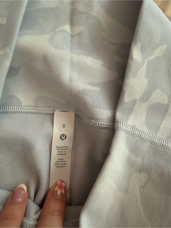 Lululemon Wunder Train High-Rise Shorts Size 8 - Image 2