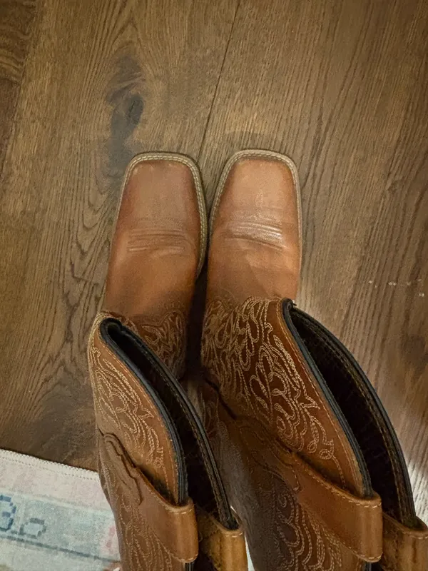 Ariat Boots Cowboy Square Toe - Image 2