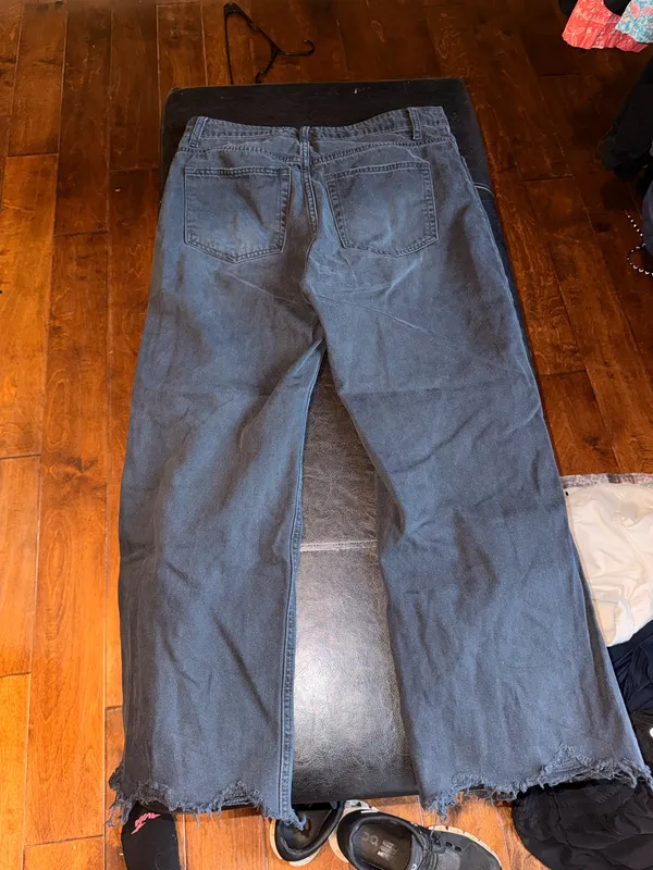 Vervet Black Mom Distressed High-Rise Jeans - Image 2