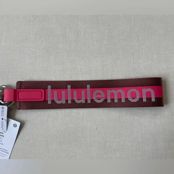 Lululemon Never Lost Keychain Wordmark - Ancient Copper/Glaze Pink - Image 6