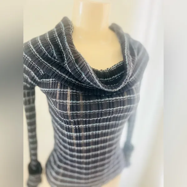 Free People Snowbunny Girlfriend off the shoulder top size med stretchy fabric - Image 12