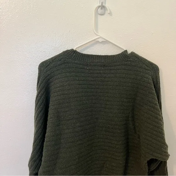 Pink Rose Women's Size Medium Dolman Sleeve Sweater Dark Olive Green Textured‎ - Image 7