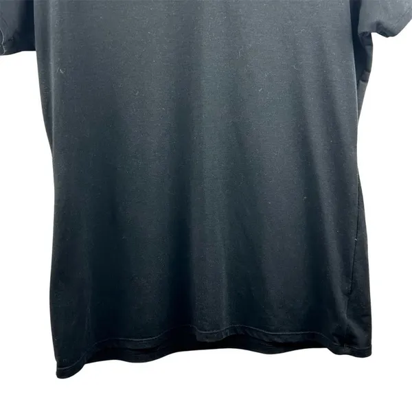 Under Armour Women's Black V-Neck Short Sleeve T-Shirt Size L‎ - Image 4