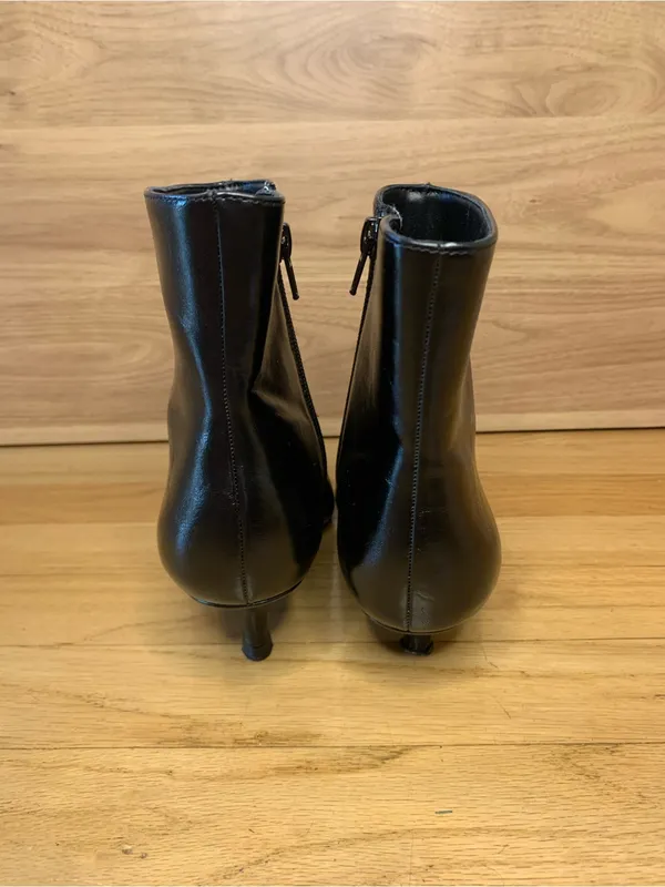 Mango Pointed Heel Ankle Boots in Black - Size 6 - Image 4