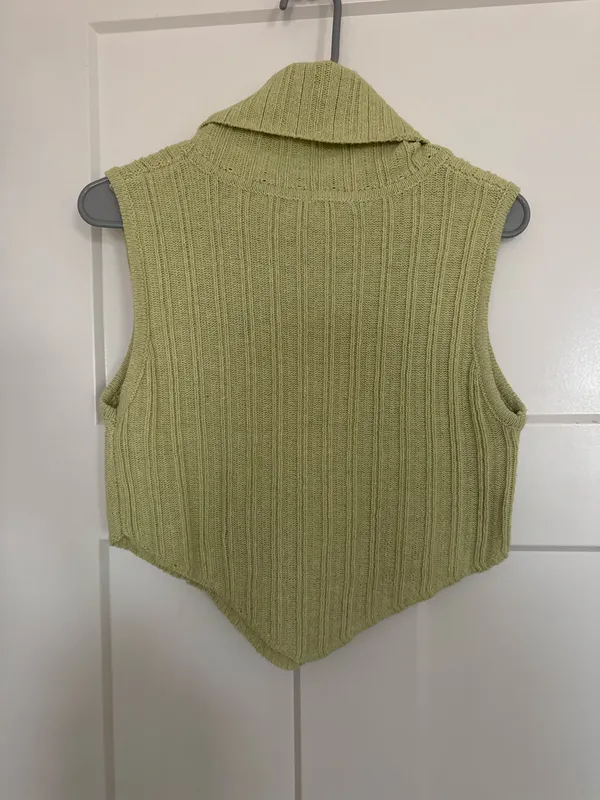 Boutique Sleeveless Sweater Top - Image 3