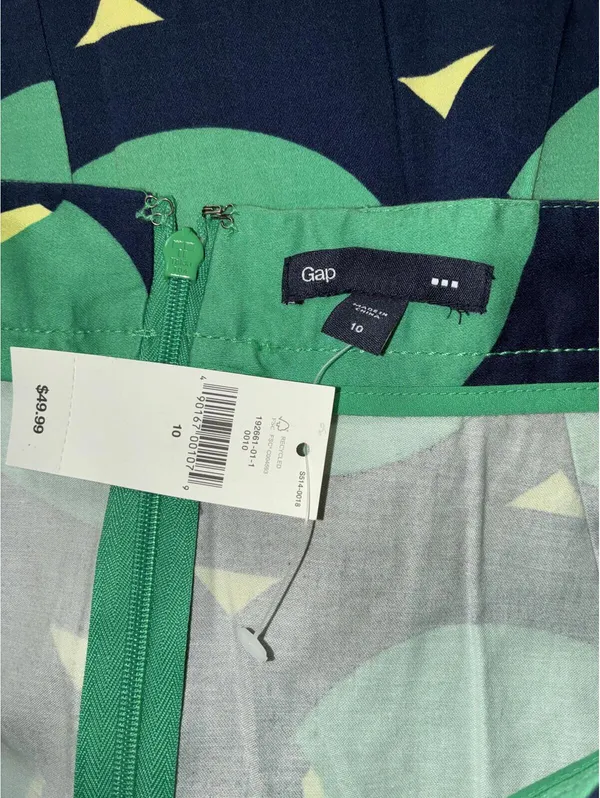 New With Tags GAP Women's Navy Blue & Green Tennis Ball Print Mini Skirt Size 10 - Image 3