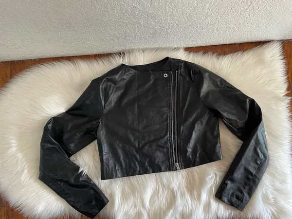 Camellia Faux Leather Jacket Size Small Black Moto Cropped - Image 6