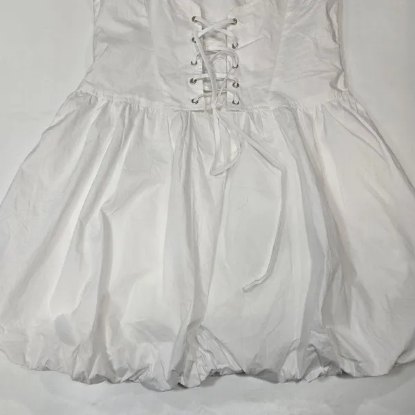 NIA Tamara Dress in White - Image 8