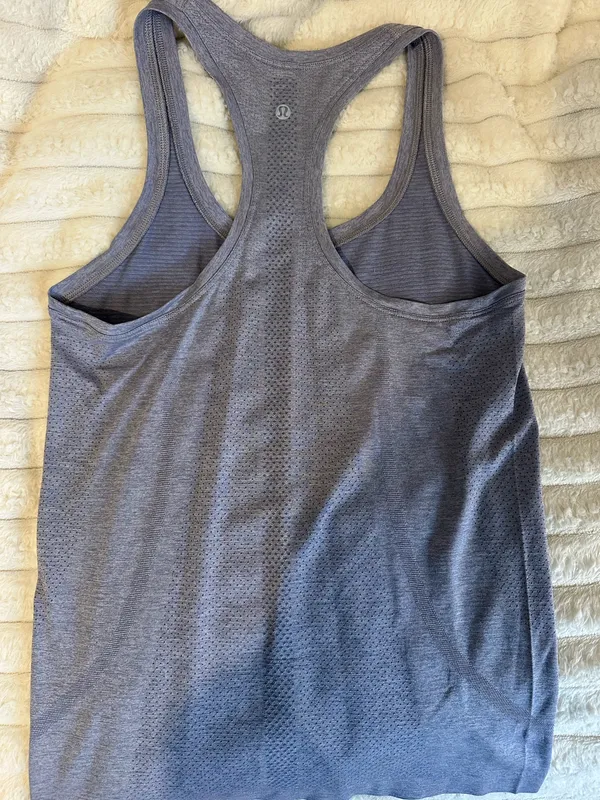 Lululemon Swiftly Tech Tank Racerback Top 2.0 Race Length - Image 2
