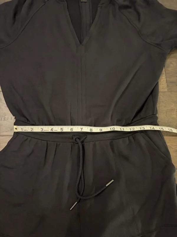 Athleta Short Sleeve Balance Romper Sz M - Image 7