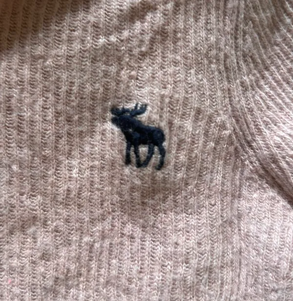 Abercrombie Sweater - Image 4