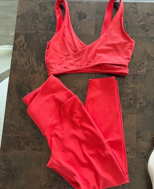Fabletics Pure Luxe Set Bra Leggings - Image 2