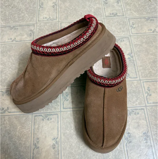 UGG Tazz Platform Slippers - Image 2