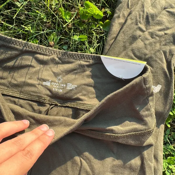 Offline by Aerie High-Waisted Olive Green OG Leggings NWT - Image 3