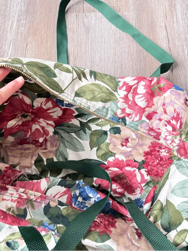 VTG Floral Canvas Tote Duffle Bag Multi Color Green Hippie Boho Bag - Image 2