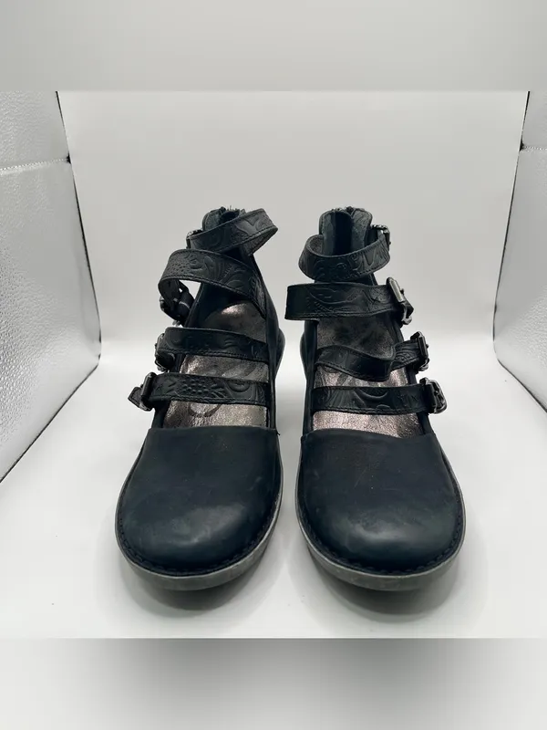OTBT Mary Jane Biker Wedge black size 7 buckle distressed EUC - Image 3